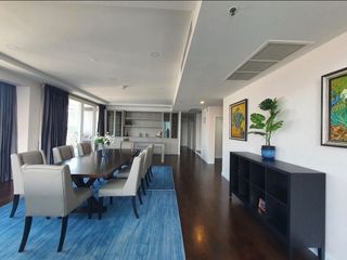 For sale 4 bedrooms condo in Khlong Toei, Bangkok