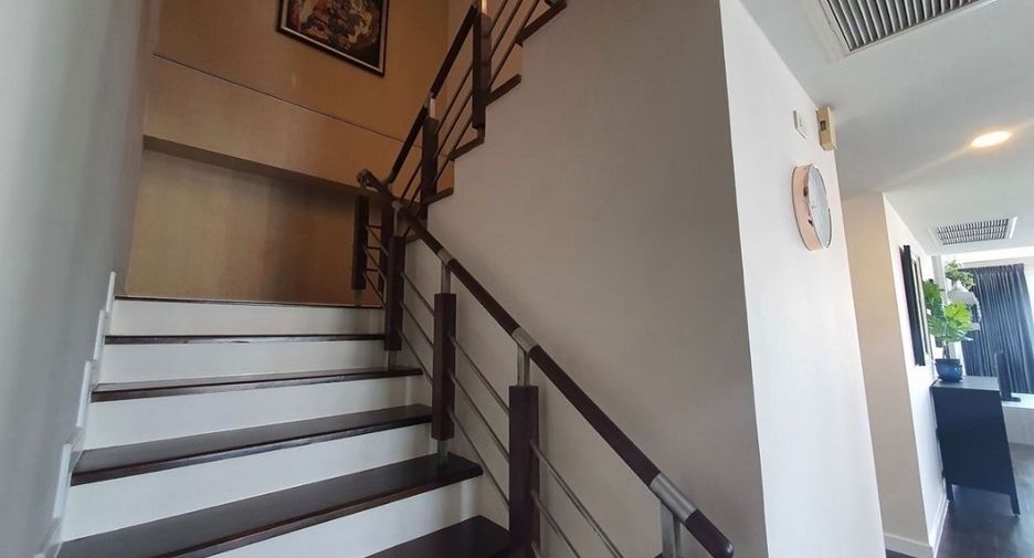 For sale 4 bedrooms condo in Khlong Toei, Bangkok