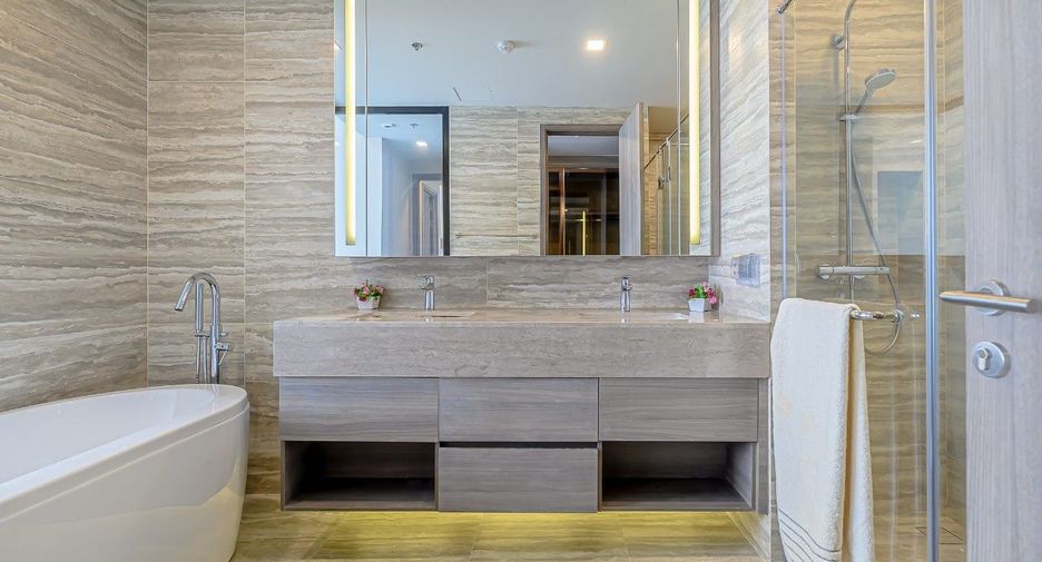 Condo en alquiler de 2 habitaciones en Khlong Toei, Bangkok