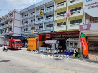 For sale 5 bedrooms retail Space in Wang Thonglang, Bangkok
