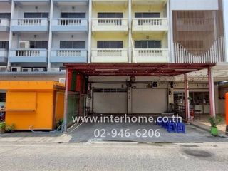 For sale 5 bedrooms retail Space in Wang Thonglang, Bangkok