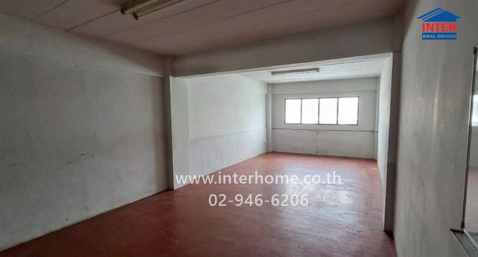 Local comercial en venta de 5 habitaciones en Wang Thonglang, Bangkok