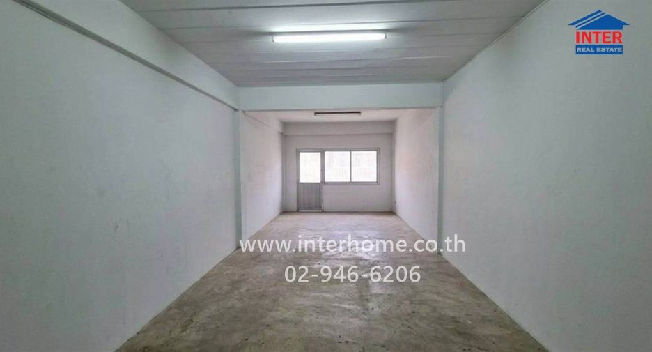 Local comercial en venta de 5 habitaciones en Wang Thonglang, Bangkok