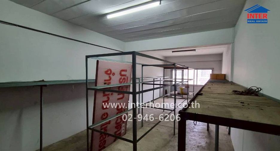 Local comercial en venta de 5 habitaciones en Wang Thonglang, Bangkok