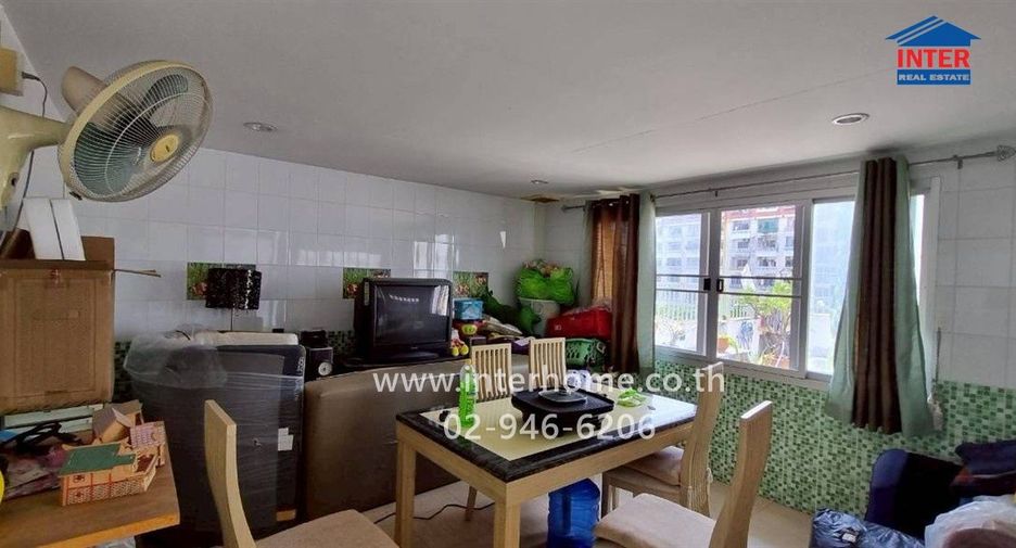 Local comercial en venta de 5 habitaciones en Wang Thonglang, Bangkok