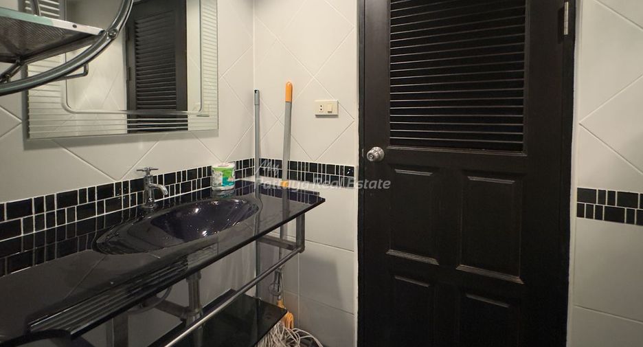For sale 1 bed condo in Bang Lamung, Chonburi