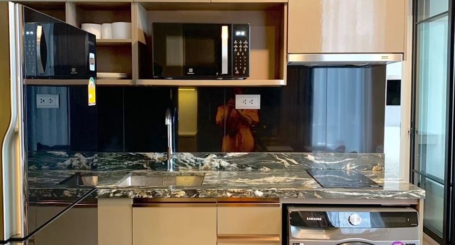 For rent 2 bedrooms condo in Khlong Toei, Bangkok