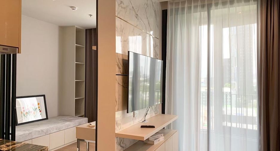 For rent 2 bedrooms condo in Khlong Toei, Bangkok