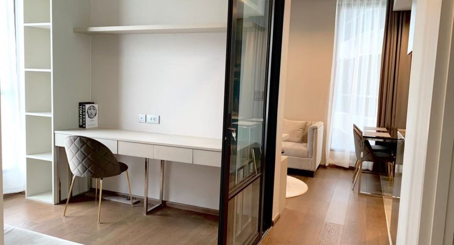 For rent 2 bedrooms condo in Khlong Toei, Bangkok