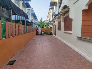 Casa en venta de 6 habitaciones en Bang Phli, Samut Prakan