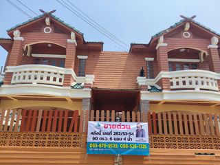 Casa en venta de 6 habitaciones en Bang Phli, Samut Prakan