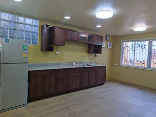 Casa en venta de 6 habitaciones en Bang Phli, Samut Prakan