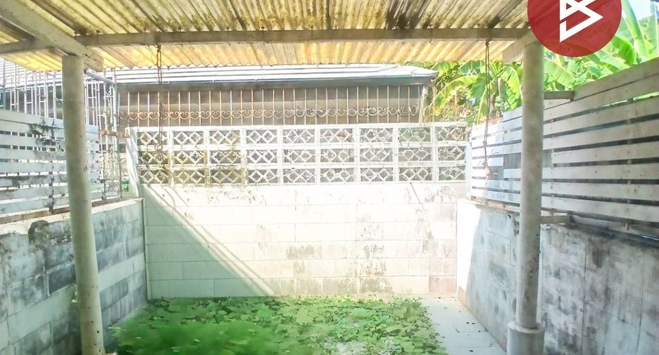 For sale 3 bedrooms townhouse in Prawet, Bangkok