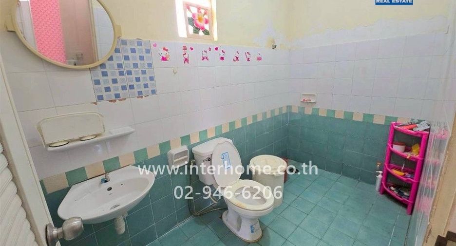 Reihenhaus zum Kauf mit 3 Zimmer in Phra Samut Chedi, Samut Prakan