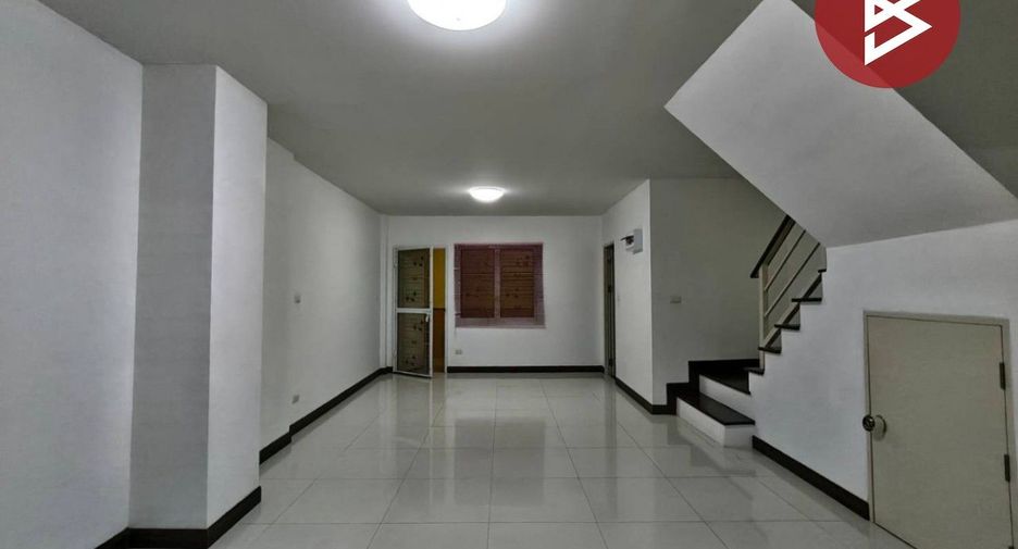 For sale 3 bedrooms townhouse in Mueang Chon Buri, Chonburi