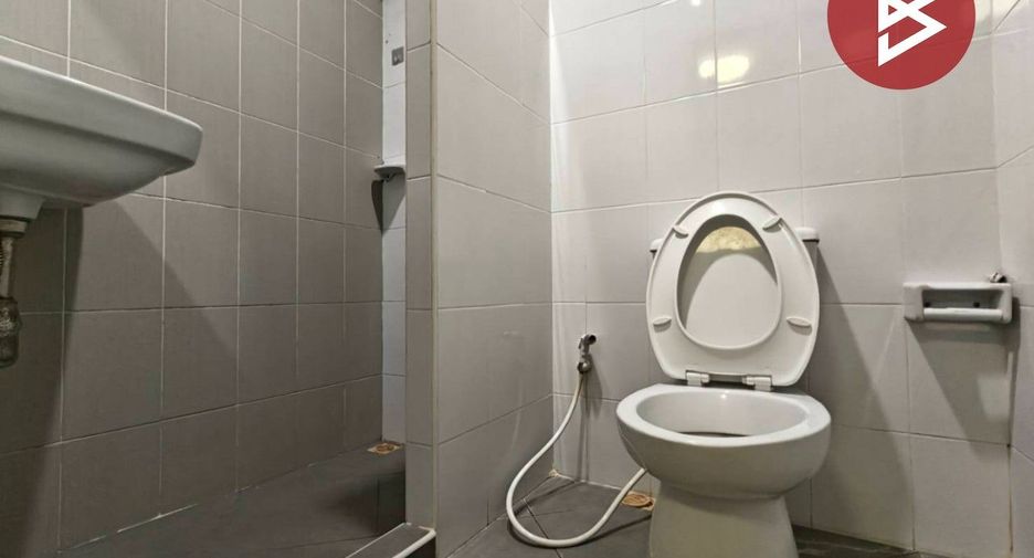 For sale 3 bedrooms townhouse in Mueang Chon Buri, Chonburi