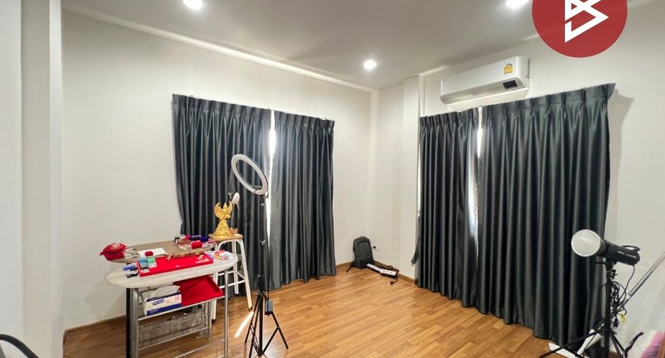 For sale 3 bedrooms house in Pak Kret, Nonthaburi