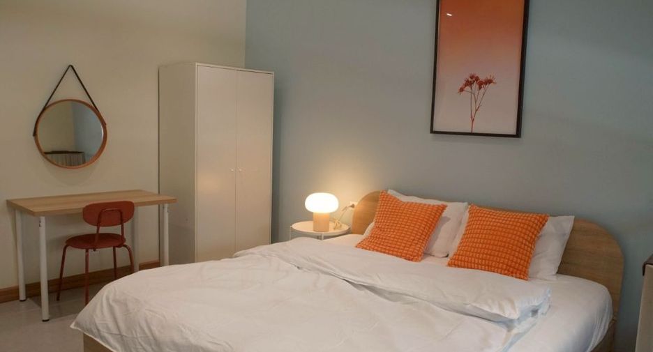 For rent 4 bedrooms retail Space in Khlong Toei, Bangkok