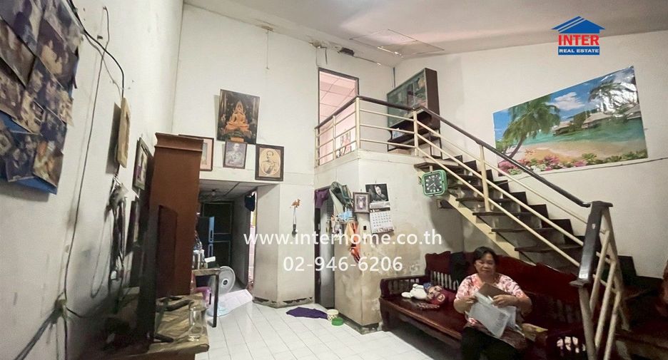 For sale 4 bedrooms townhouse in Thanyaburi, Pathum Thani