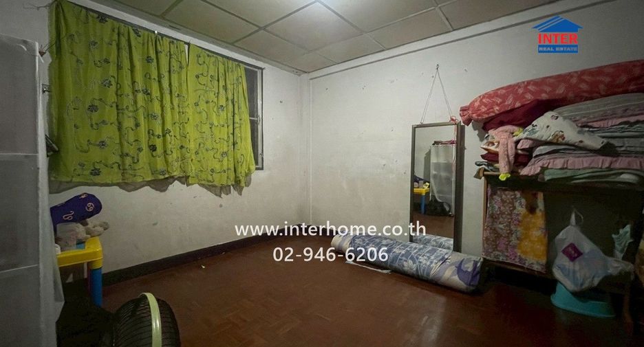 For sale 4 bedrooms townhouse in Thanyaburi, Pathum Thani