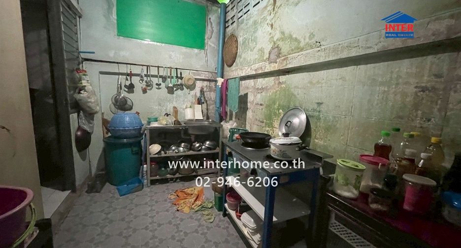 For sale 4 bedrooms townhouse in Thanyaburi, Pathum Thani