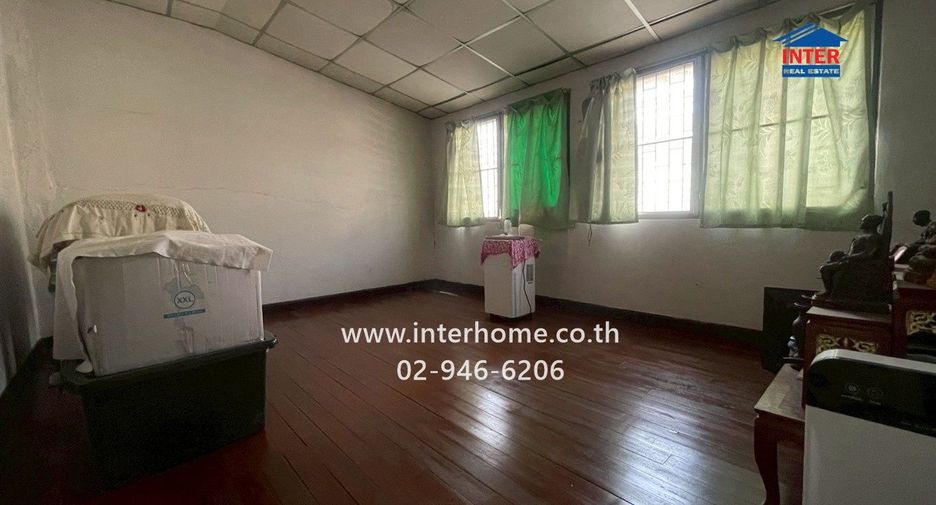 For sale 4 bedrooms townhouse in Thanyaburi, Pathum Thani
