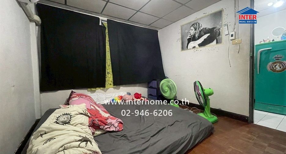 For sale 4 bedrooms townhouse in Thanyaburi, Pathum Thani
