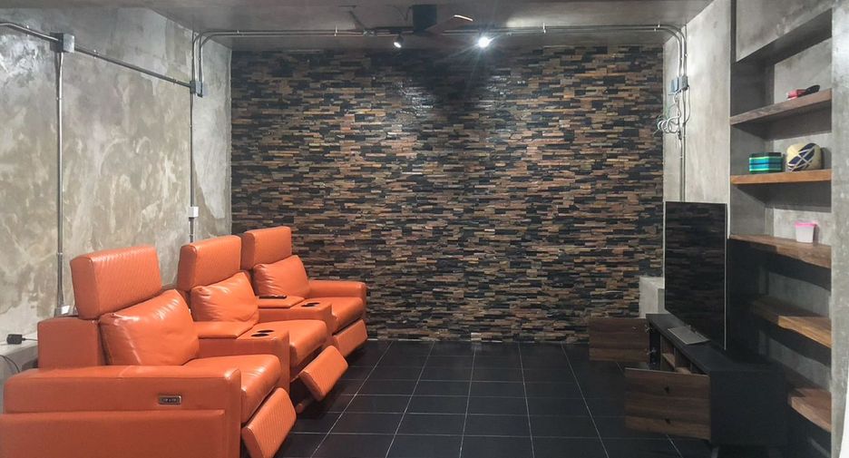 For sale 4 bedrooms house in Mueang Phuket, Phuket