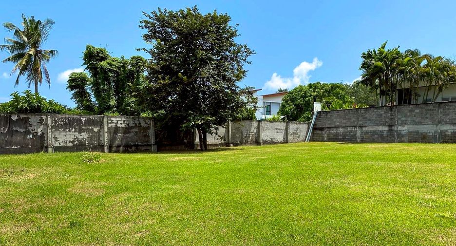 For sale 4 bedrooms house in Mueang Phuket, Phuket