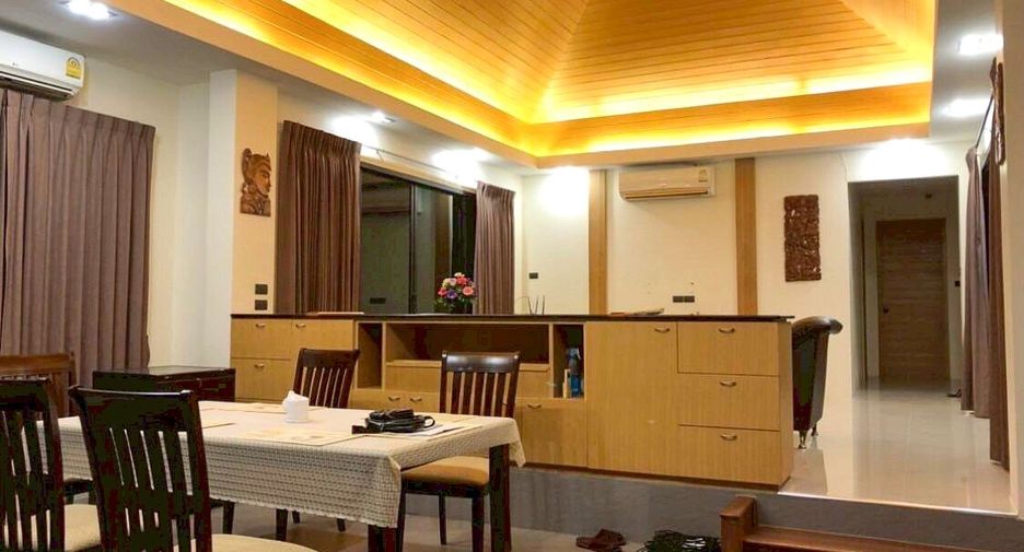 For sale 4 bedrooms house in Mueang Phuket, Phuket