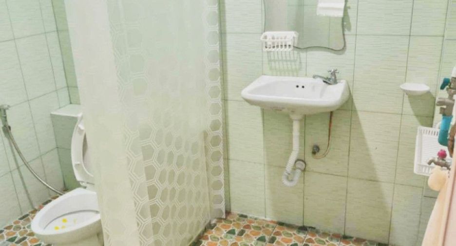 For sale 2 bedrooms townhouse in Sattahip, Chonburi