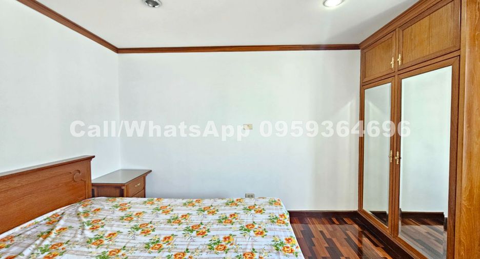 For rent 2 bedrooms condo in Watthana, Bangkok