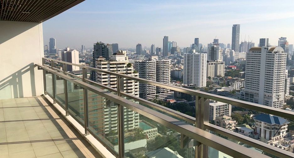 Wohnung zur Miete mit 3 Zimmer in Khlong Toei, Bangkok
