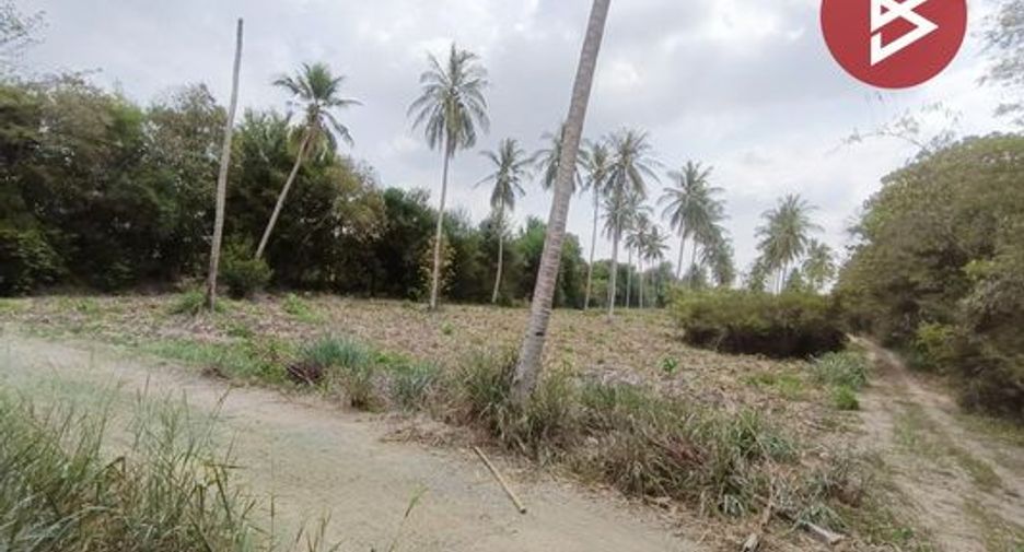 出售 土地 在 Si Racha, Chon Buri