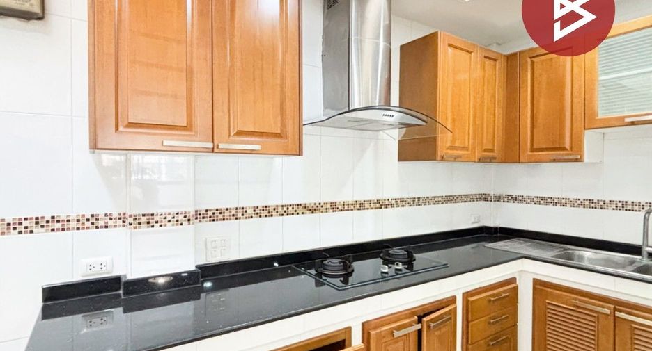 For sale 3 ベッドルーム townhouse in Prawet, Bangkok