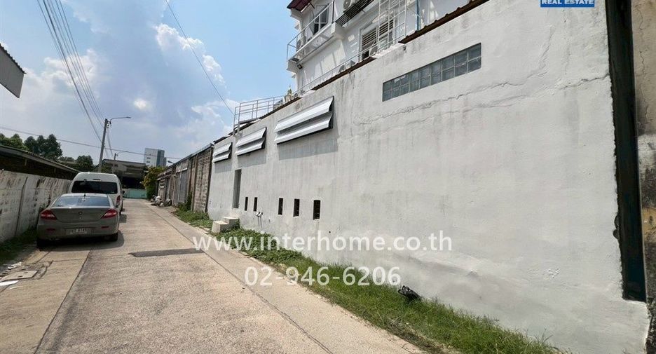 For sale 44 bedrooms retail Space in Bang Khae, Bangkok