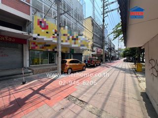 出售 44 卧室 商业空间 在 Bang Khae, 曼谷