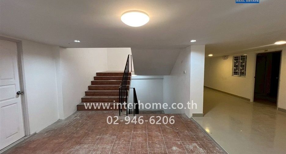 For sale 44 bedrooms retail Space in Bang Khae, Bangkok