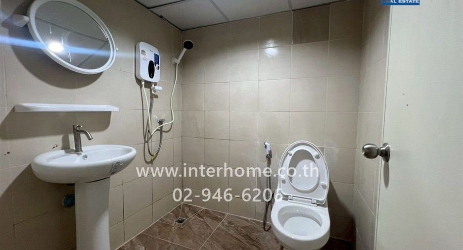 For sale 44 bedrooms retail Space in Bang Khae, Bangkok