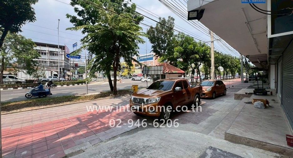 For sale 44 bedrooms retail Space in Bang Khae, Bangkok