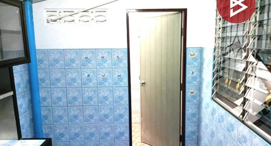 Продажа 2 спальни таунхаус в Mueang Chon Buri, Чонбури