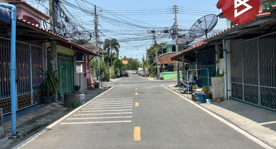 Продажа 2 спальни таунхаус в Mueang Chon Buri, Чонбури