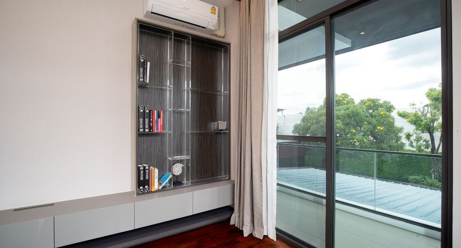 Haus zum Kauf mit 4 Zimmer in Pak Kret, Nonthaburi