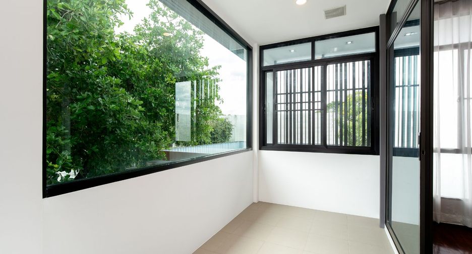 Haus zum Kauf mit 4 Zimmer in Pak Kret, Nonthaburi