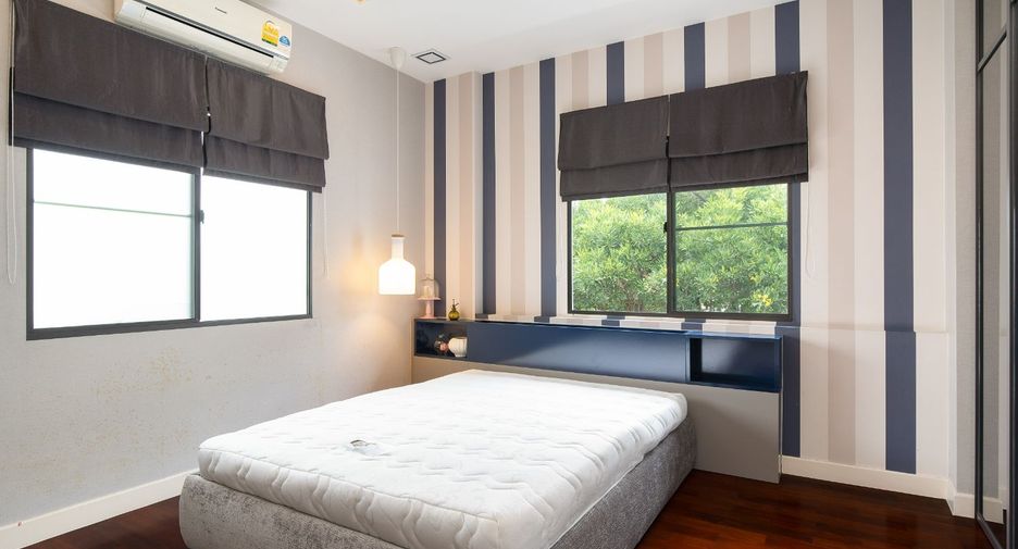 Haus zum Kauf mit 4 Zimmer in Pak Kret, Nonthaburi