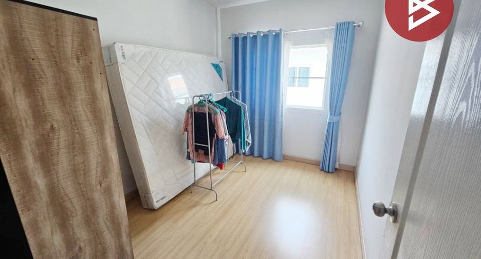 For sale 3 bedrooms townhouse in Mueang Samut Prakan, Samut Prakan