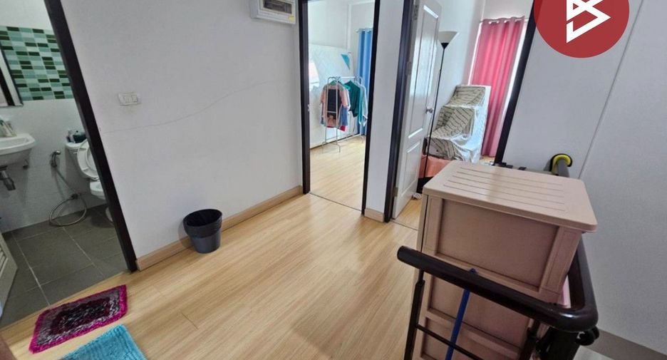 For sale 3 bedrooms townhouse in Mueang Samut Prakan, Samut Prakan