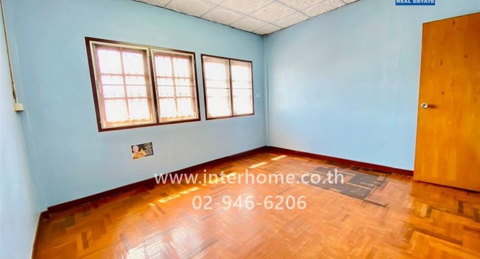 For sale 2 bedrooms townhouse in Sai Mai, Bangkok