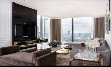 For rent 3 bedrooms condo in Khlong Toei, Bangkok