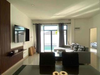 Villa en alquiler de 3 habitaciones en Bang Lamung, Chonburi